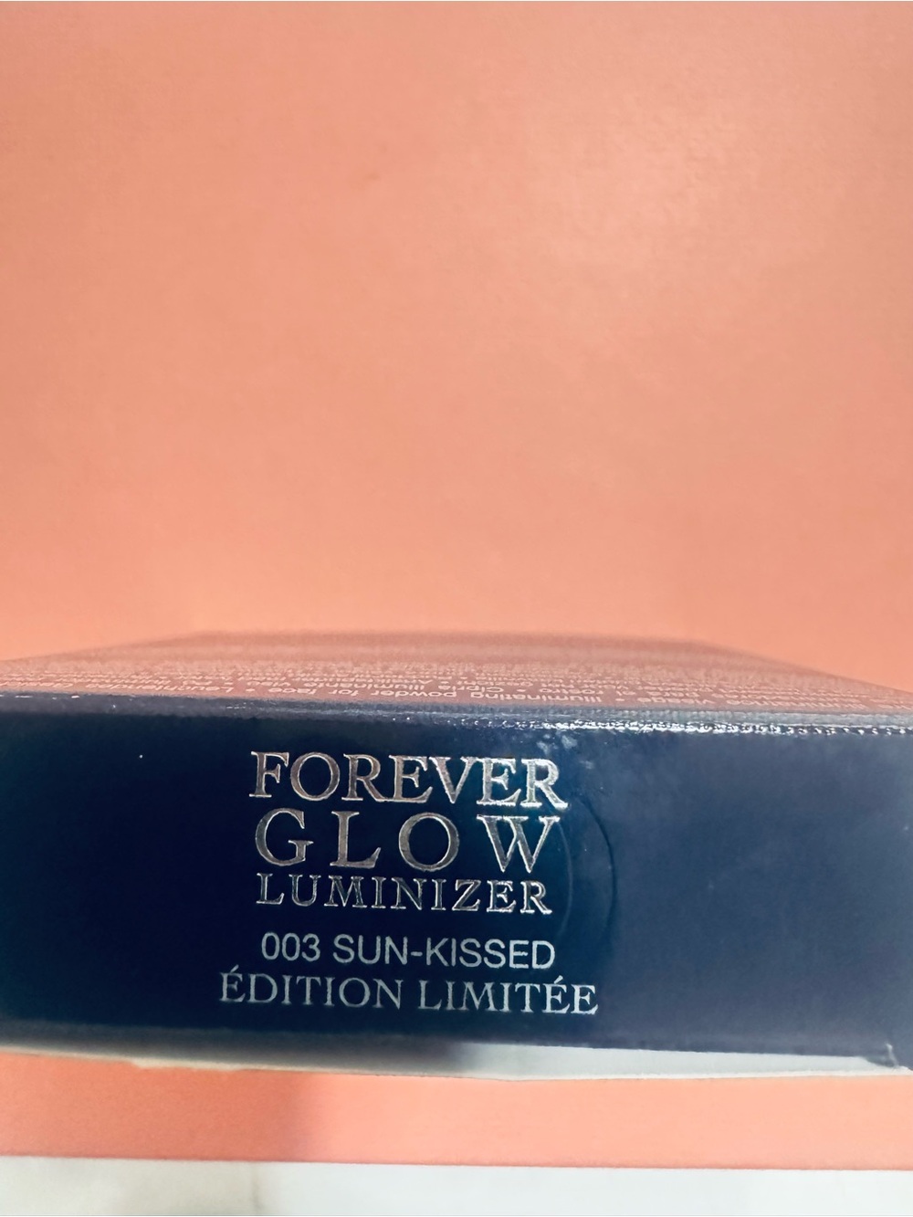 Dior white daisy Floral Compact Illuminizer with Red Ladybug Accent. Last one - Picture 4 of 9
